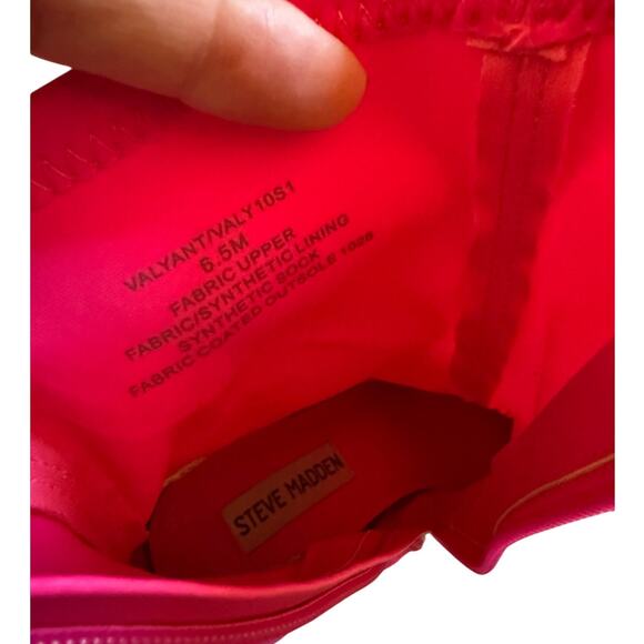 Steve Madden 6.5 Valyant Neon Pink Stretch Bootie 60s Style Ankle Sock Boots EUC - Picture 9 of 9